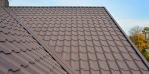 Metal vs. Asphalt Roofs: The Pros and Cons